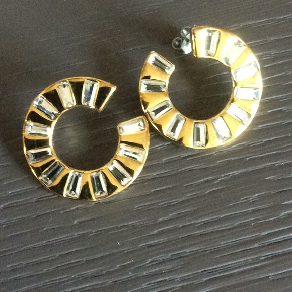Monet earrings - Picture 2 of 4
